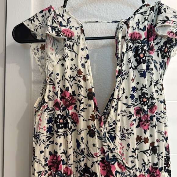 Long flutter sleeve dress - Picture 4 of 4